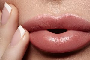 Pilih Warna Lipstik Nude Sesuai dengan Warna Kulitmu, Agar Lebih Ok