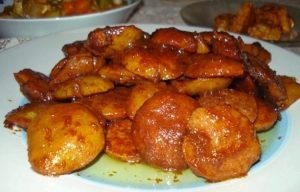 Siapa Penggemar Jengkol? Warung Ini Sediakan Makan Jengkol Gratis