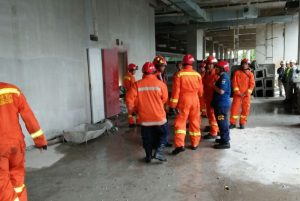 Tangga Darurat Grand Kamala Lagoon Runtuh, DPRD Kota Bekasi : Tidak Boleh Lepas Tangan