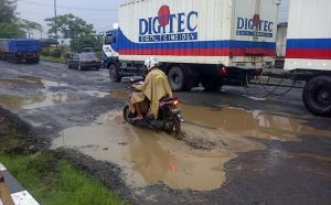 Jalan Strategis Nasional Rusak Parah