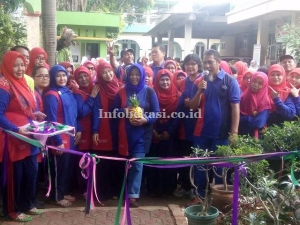 SMPN 21 Bekasi Luncurkan Saung Baca