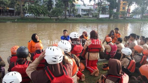 Puluhan Anggota Pramuka Kota Bekasi Dilatih Siaga Bencana
