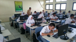 Bersiap Hadapi UNBK, Ratusan Siswa SMKN 5 Bekasi Ikuti Simulasi
