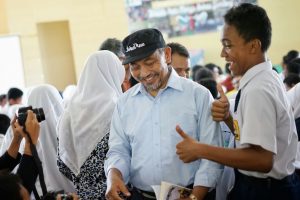 Wawali Syaikhu Semangati Pelajar Dengan Pantun