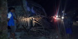 Malang Kena Puting Beliung, Ratusan Rumah Rusak