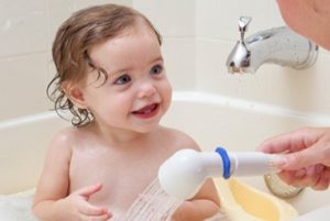 Alasan Bayi Sering Mengucapkan 3 Kata Ini