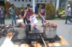 Kejaksaan Negeri Bekasi Musnahkan Ratusan Kilogram Barang Bukti Narkoba