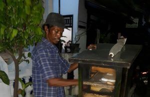 Bernostalgia Bersama Kue Rangi