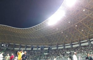 Ceramah Zakir Naik, Penonton Banjiri Stadion Patriot Chandrabaga