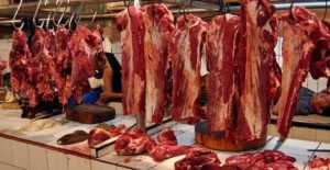 Hari ke 2 Puasa Ramadan, Harga Daging di Pasar Sukabunguh Masih Stabil
