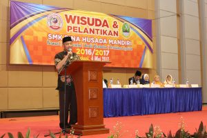 Lulusan SMK, Syaikhu Minta Tetap Baca Buku