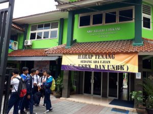 Hindari Jenuh, SMP Negeri 1 Rolling Siswa UNBK