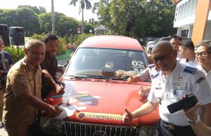 Dirjen Perhubungan Luncurkan Angkot Ber-AC Pertama di Bekasi