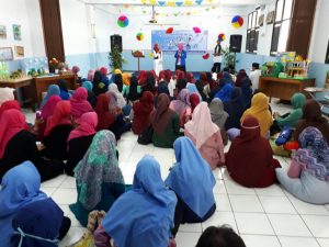 Mahasiswa STAI Bani Saleh Manfaatkan Barang Daur Ulang