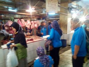 Tak Ingin Membuat Konsumen Terbebani, Disperindag Pantau Daging di Pasar Tradisional