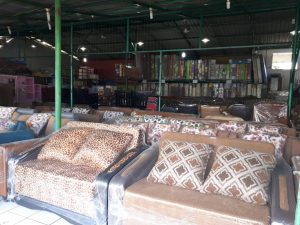 Omset Pedagang Furniture Terjun Bebas