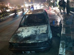 Mobil Pemudik Terbakar Diduga Mesin Mobil yang Bermasalah