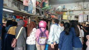 Awal Tahun Ajaran Baru, Toko Peralatan Sekolah Masih Diserbu Pembeli 