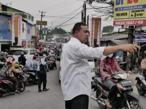 Terjebak Kemacetan, Wakil Walikota Bekasi Turun ke Jalan