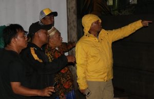 Wali Kota Bekasi Tinjau Banjir Akibat Runtuhnya Tembok Swalayan Naga Pondok Melati