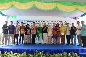 Wali Kota Bekasi Meresmikan PKK Dan Posyandu Di Perumahan Kemang 3 Bekasi