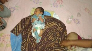 Bayi Baru Lahir Diterlantarkan di Mustikajaya