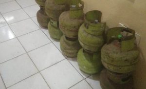 Tiga Pria Ini Sikat 10 Tabung Gas Milik Tetangganya