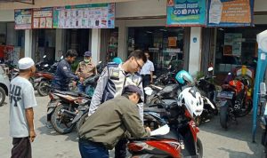 Pengunjung Alfamart dan Indomaret Mulai Dipungut Retribusi Parkir