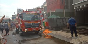 Kerugian Kebakaran Studio Foto di Pondok Gede Rp 3,7 Miliar