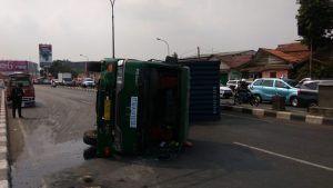 Dalam 12 Hari, Tiga Kali Truk Kontainer Celaka di Fly Over Kranji