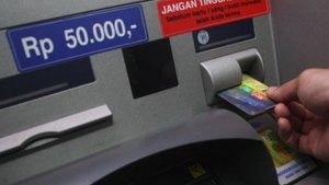 Waspada, Pencuri Modus Ganjal Mesin ATM Baru Beraksi di Bekasi Utara