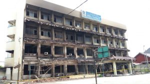 Kisah Guru SMK Yadika 6 Selamatkan Siswa Lalu Lompat ke Atap Rumah Warga