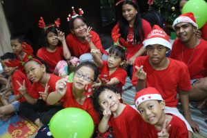 HOTEL SANTIKA MEGA CITY BEKASI BERBAGI SESAMA DI PANTI ASUHAN YASPPAT BEKASI