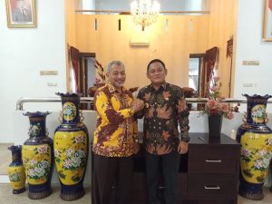 Bertemu Bupati Bekasi, Ahmad Syaikhu Minta SDN Samudrajaya 04 Segera Diperbaiki