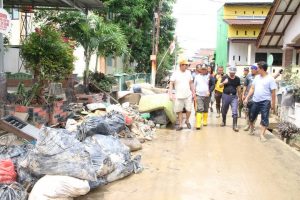 Bantu Bekasi Pasca-Banjir, Anies: Ini Republik Indonesia