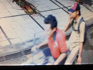 Maling di Salon Mobil di Kranggan Terekam CCTV