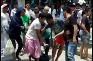 Diduga Maling Motor Diamuk Warga di Kayuringin