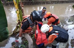 Korban Terbawa Arus Kali Cakung di Perumahan Harapan Baru Ditemukan Tewas