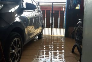 Banjir di Tarumajaya Bekasi Belum Surut, Malah Semakin Naik