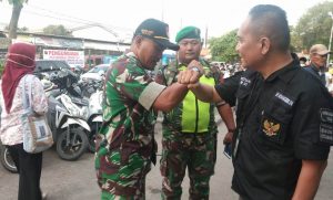 Salam Unik Warga Margamulya untuk Mencegah Penularan Virus Corona
