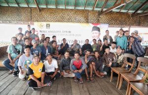 Di Atas Waduk Jatiluhur, Ahmad Syaikhu Serap Aspirasi Komunitas Jaring Apung