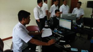 KTP Elektronik di Bekasi Sedang Didistribusikan, Ini Kriteria yang Mendapatkannya