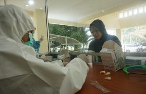 Ratusan Santri Pesantren Gontor Jalani Rapid Test di Cikarang