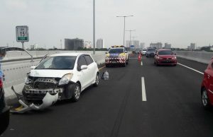 Lebaran Idul Adha, Kecelakaan Beruntun di Tol Jakarta-Cikampek Elevated