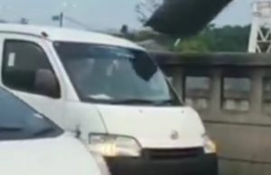 Pembuang Sampah ke Kalimalang Viral Menyerahkan Diri ke Polisi