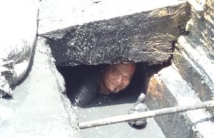 Tips Kang Denny, Manusia Penyelam Gorong-Gorong Terhindar Penyakit