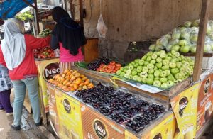 Menengok Lapak Buah Lokal: Ini yang Tidak Ada di Supermarket