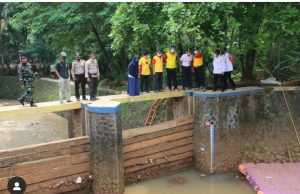 Wali Kota Bekasi Cek Penutupan Pintu Air Waduk Tiu yang Menyebabkan Banjir