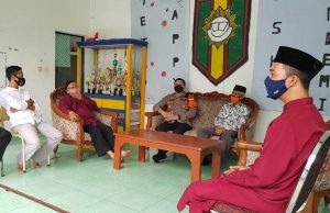 Sepeda Motor untuk Pak Ustaz yang Dibegal di Pondokmelati