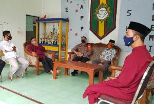 Sepeda Motor untuk Pak Ustaz yang Dibegal di Pondokmelati